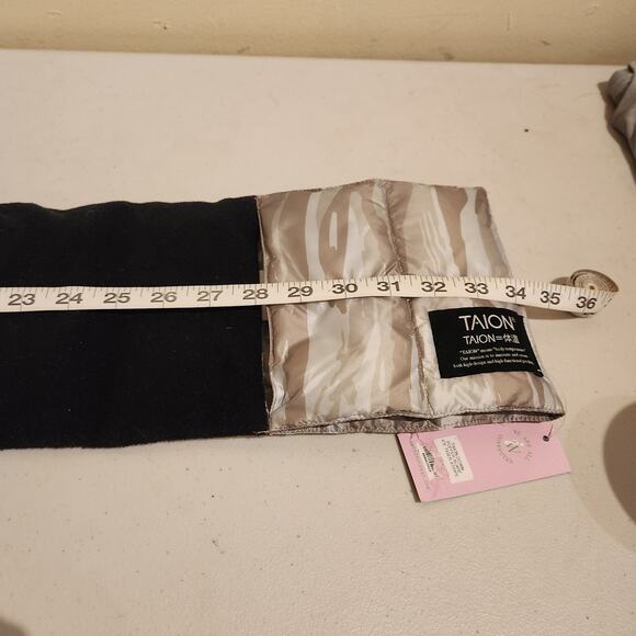 Taion Reversible Down Neck Warmer Gray Camouflage NWT Weather Resistant Scarf - Picture 7 of 10